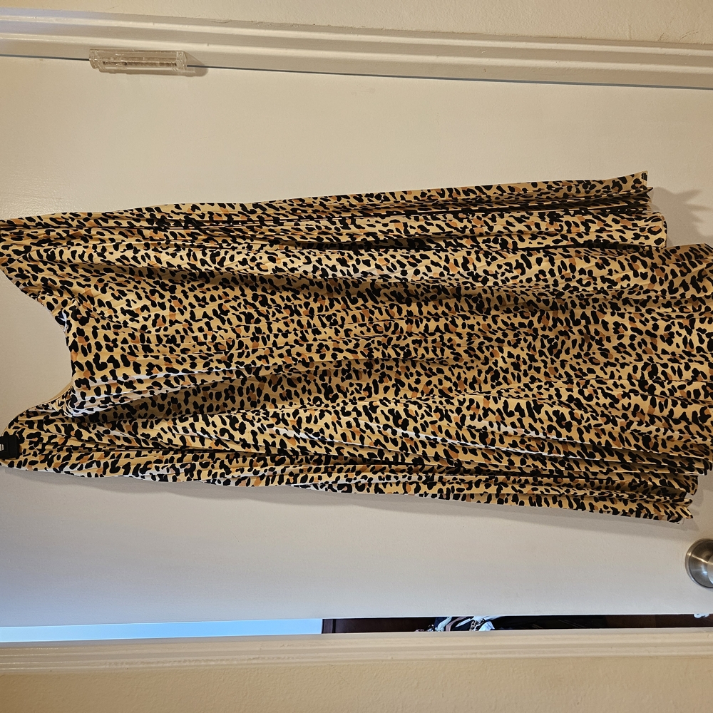 Leopard Print Pleated Skirt
